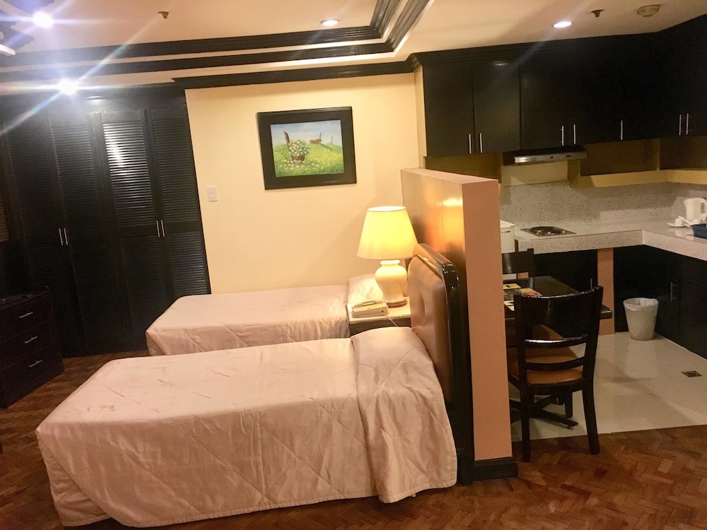 Lourdes Family Suites Makati powered by Cocotel 13/41