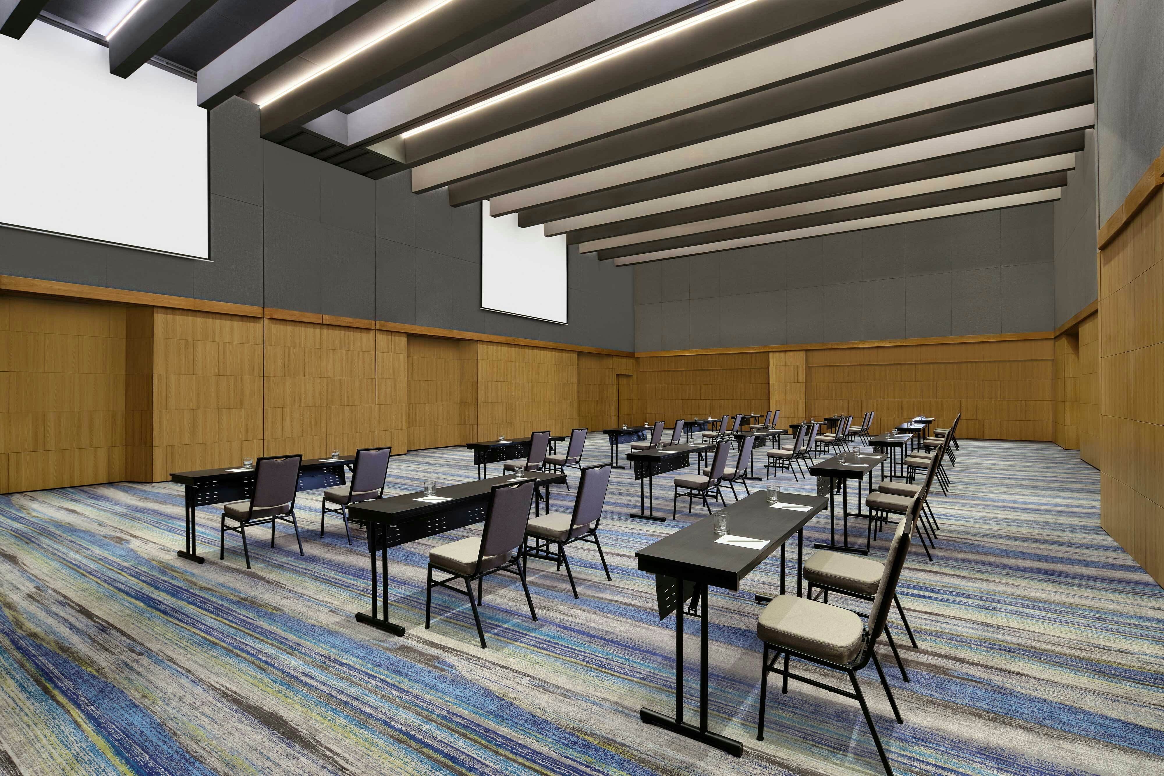 Aloft South Jakarta 41/46