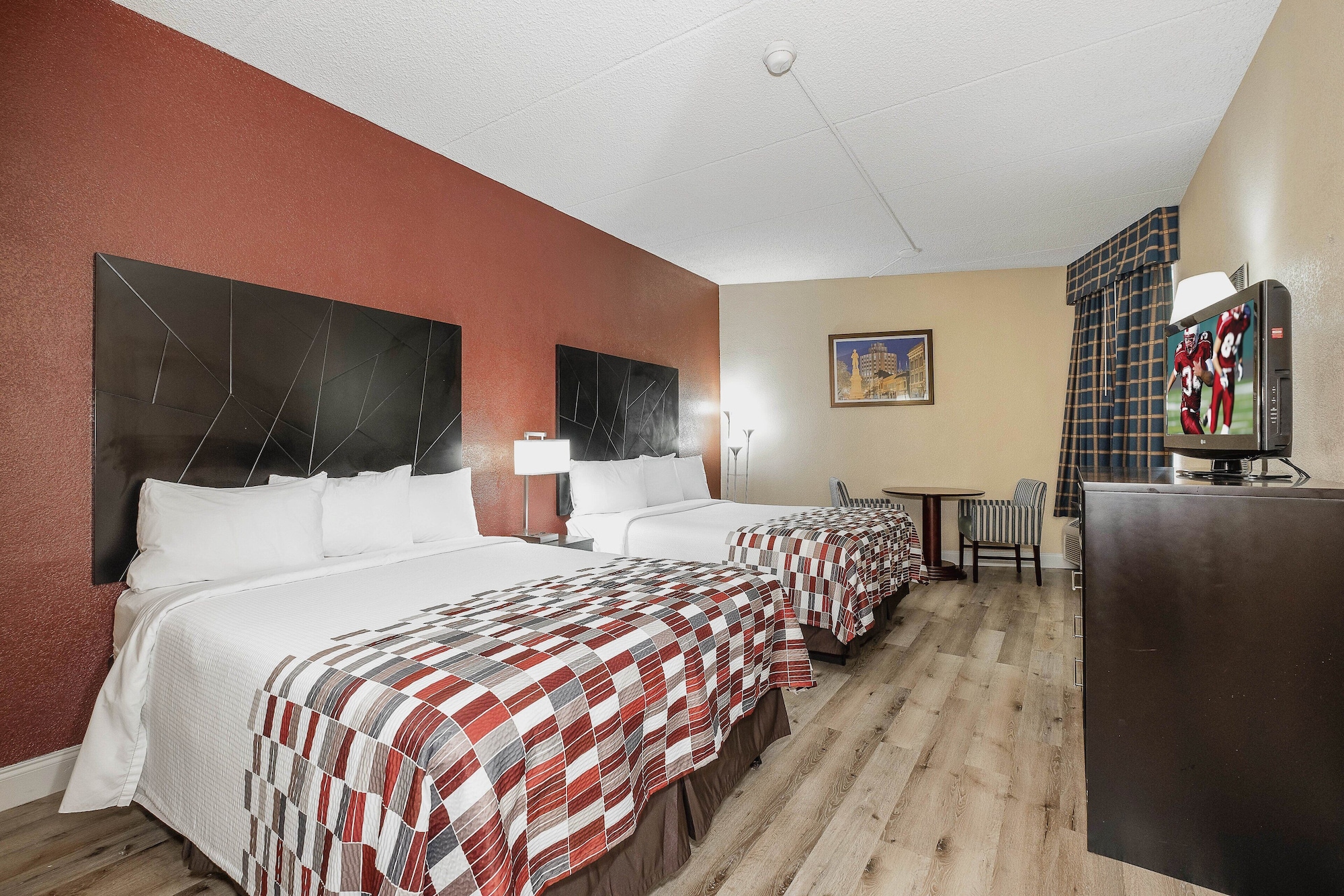 DELUXE, 2 QUEEN BEDS
