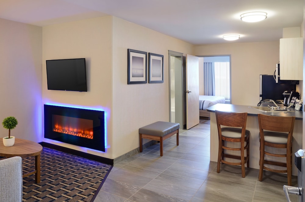 Pomeroy Inn And Suites Vermilion 20/38