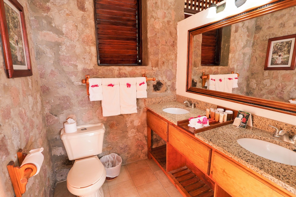 3 Bedrooms, Villa, 3 Queen Beds, Ocean View, with Pool