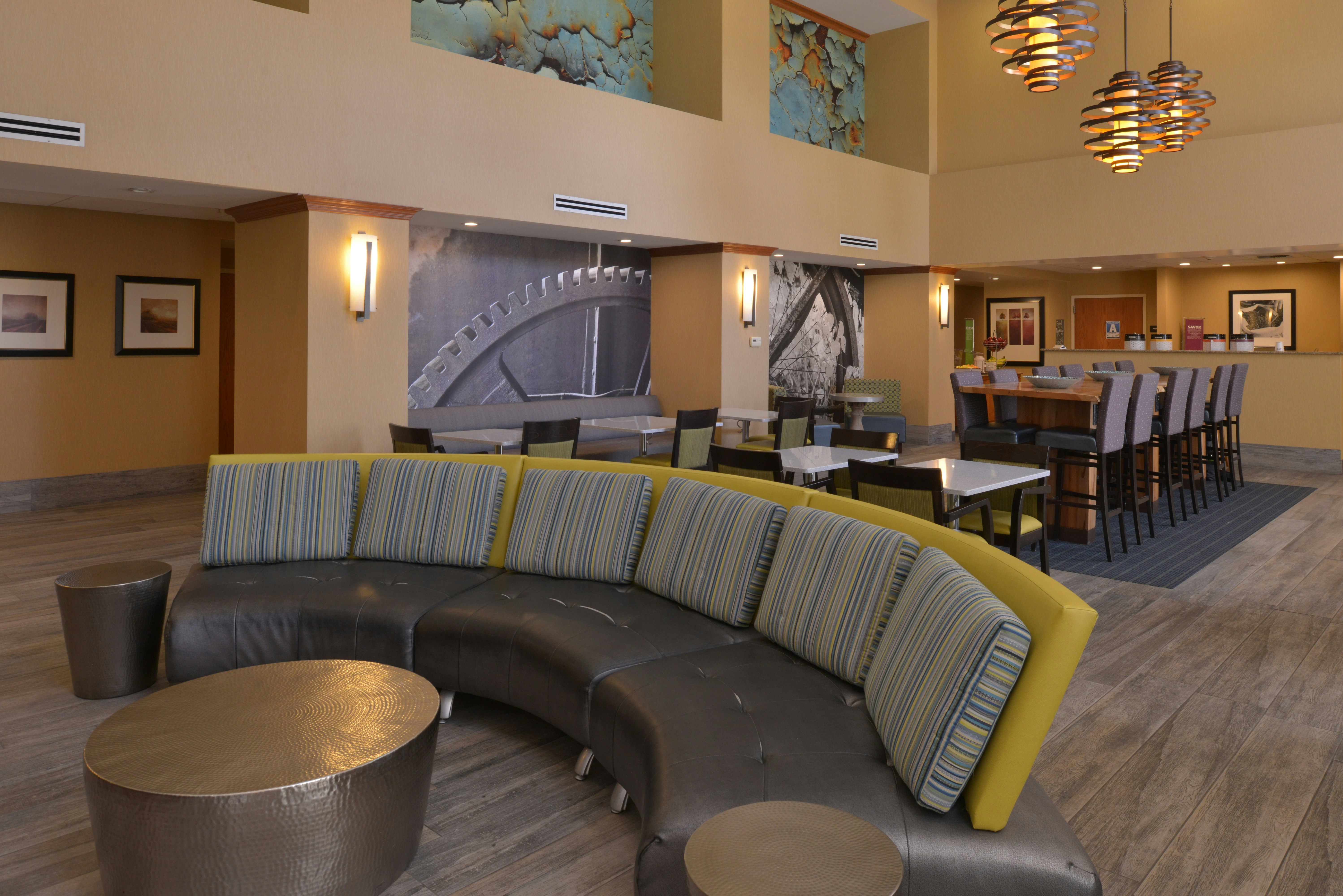 Hampton Inn & Suites Bakersfield North-Airport 48/62