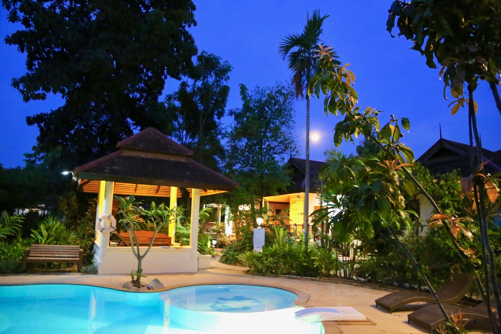 The Oriental Siam Resort 10/71