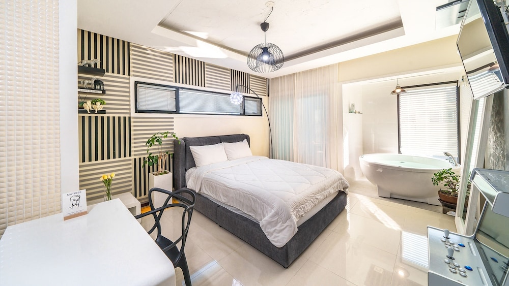 غرفة أساسية بسرير مزدوج بغرفة نوم واحدة، Gyeongju 20Th Street Pension 3/8