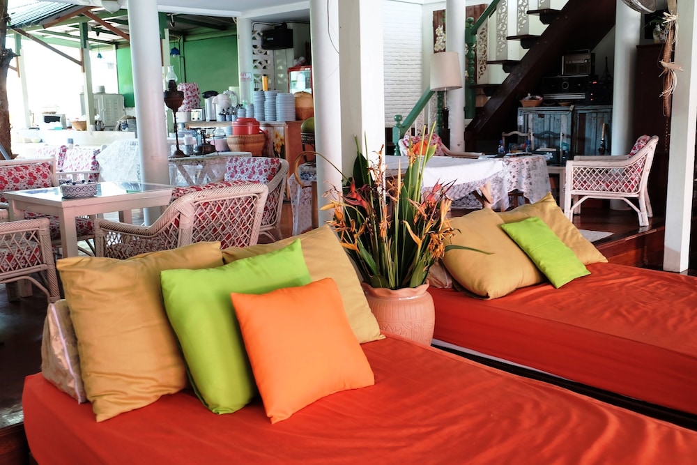 Baanrak Amphawa Homestay 33/61