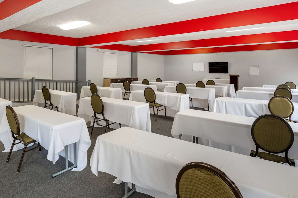 SureStay by Best Western Obetz Rickenbacker Airport 31/45