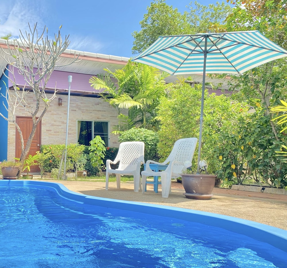 Canal Resort 42/69