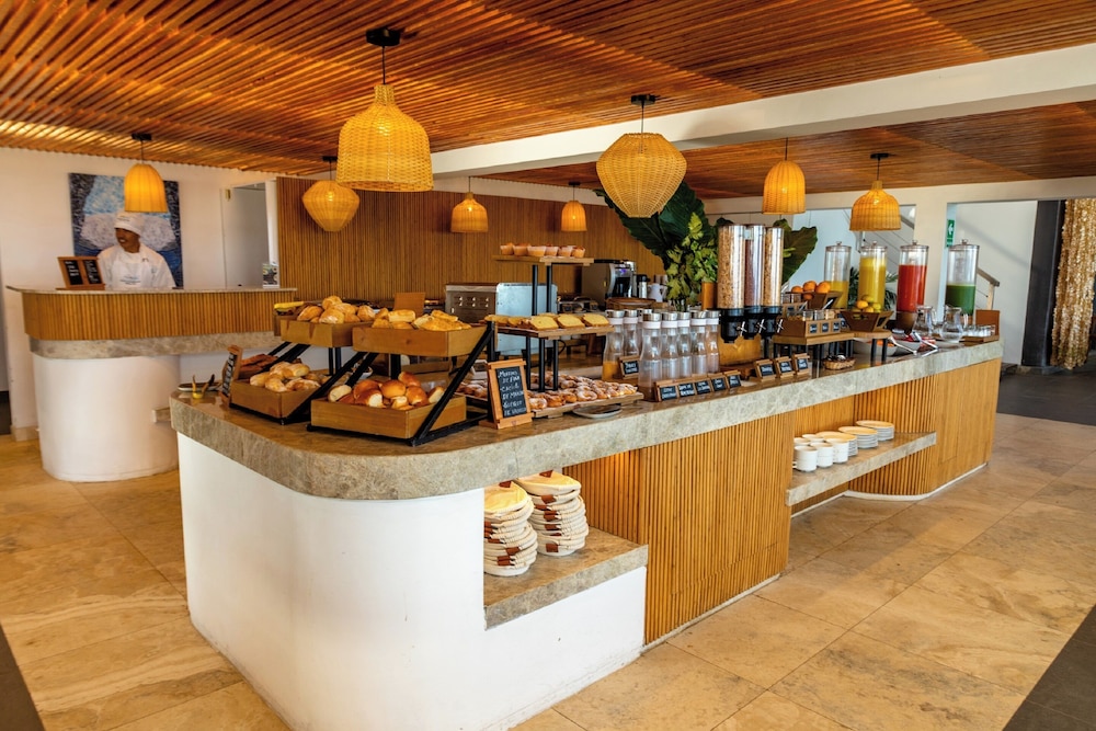 Punta Sal Suites & Bungalows Resort 35/50
