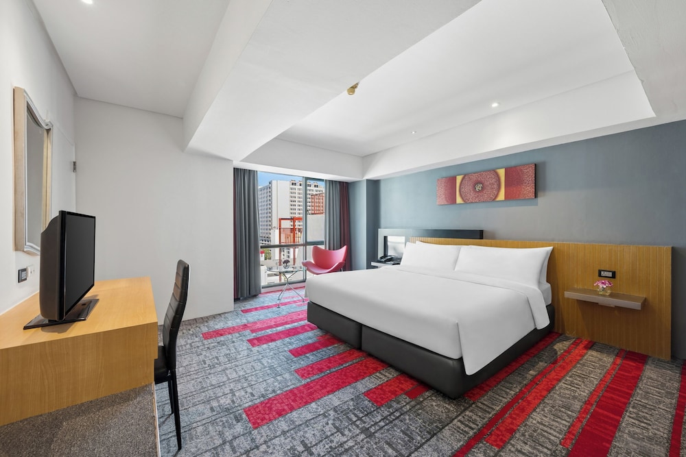 CONNECTING, DELUXE, KING BED