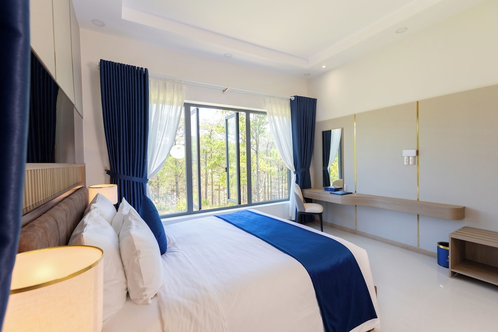 2 Bedrooms, Mixed Dorm, Deluxe, Villa, 2 Queen Beds, Ground Floor، Thuy Hoang Nguyen Hotel Resort & Spa 7/10