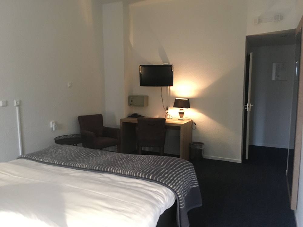 Hotel Wilhelmina 16/37