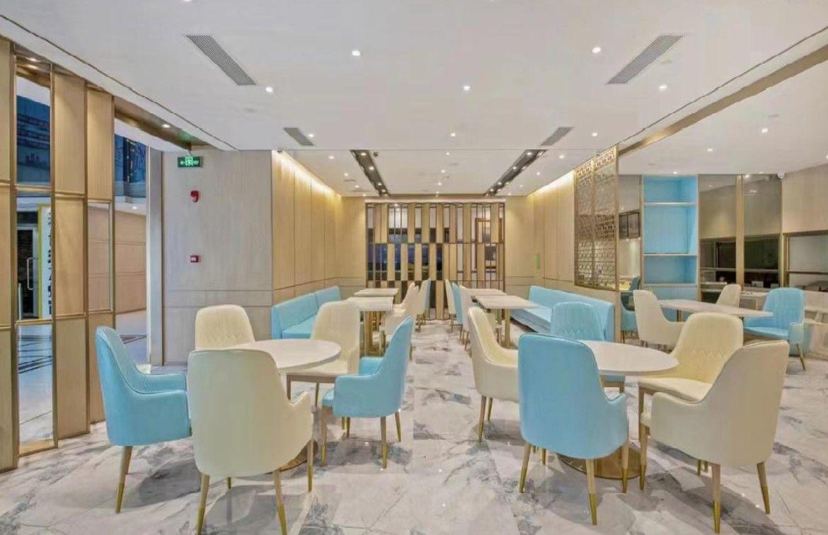 Rich Hotel 39/43