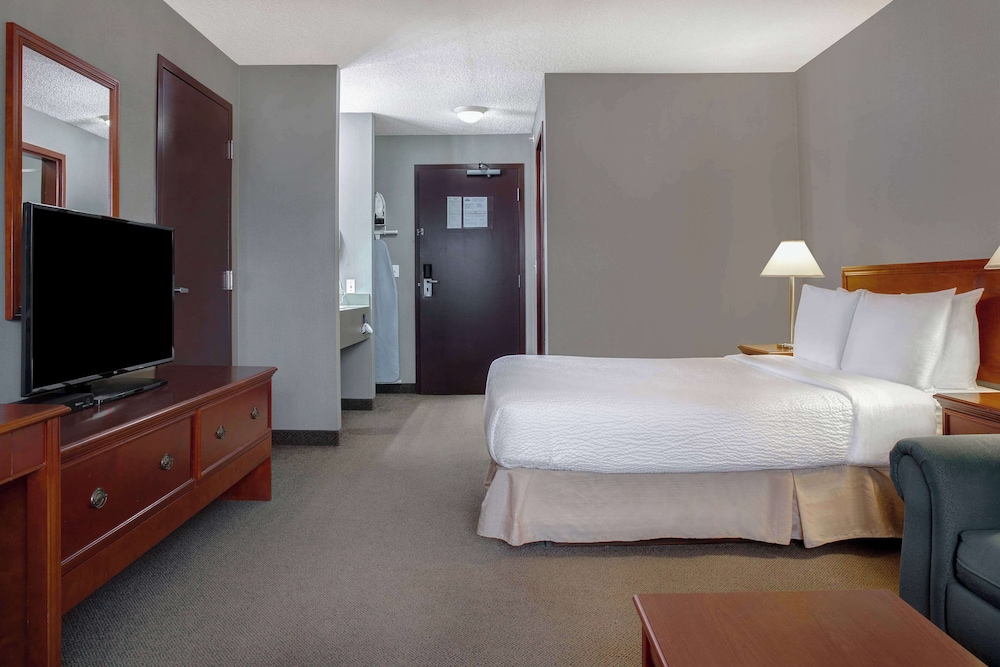 Days Inn by Wyndham Whitecourt 20/53
