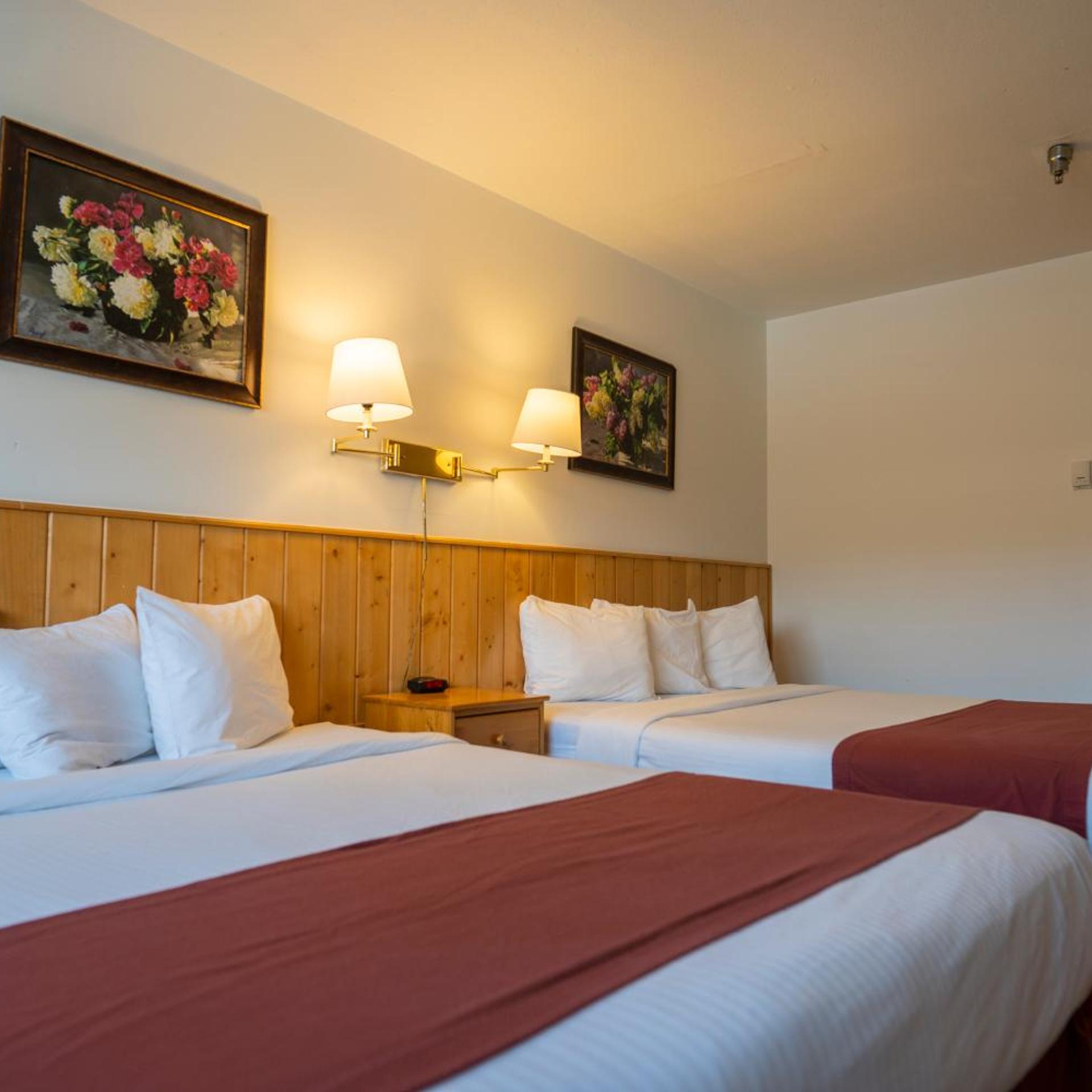 Room, King Bed, 2 Queen Beds