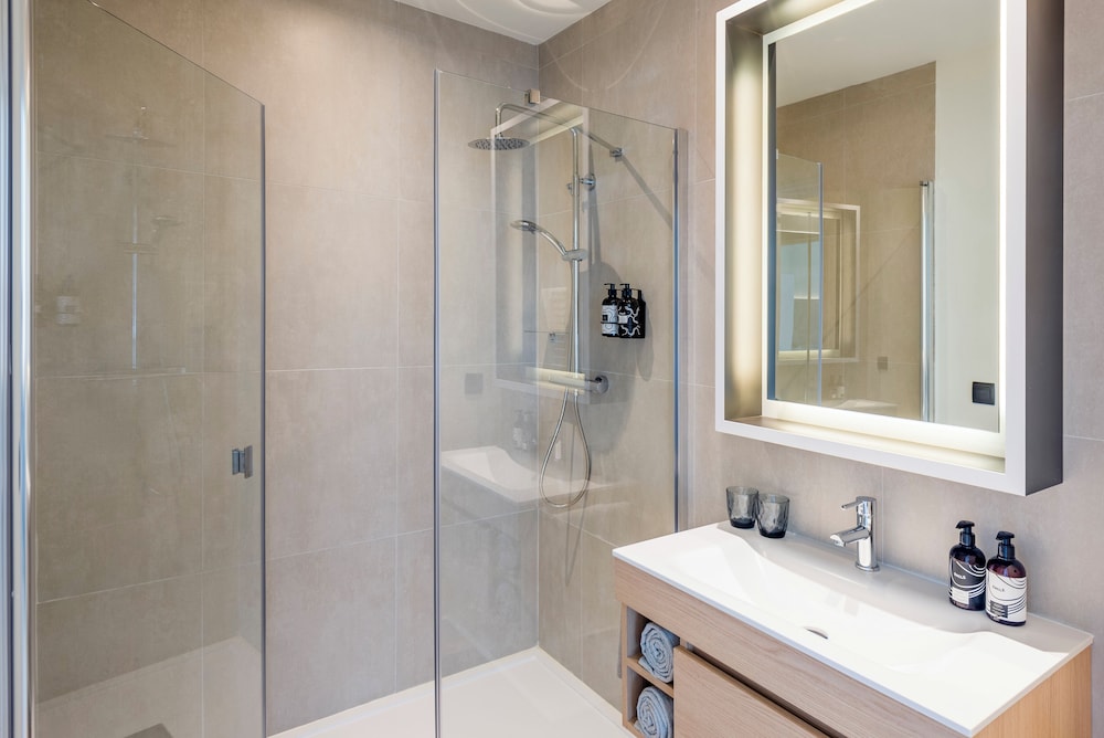 INNSIDE by Meliá Madrid Gran Vía 66/66