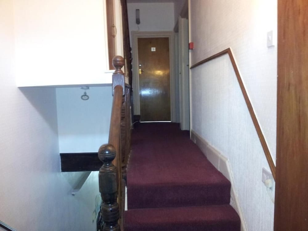 Brampton Guest House 30/50