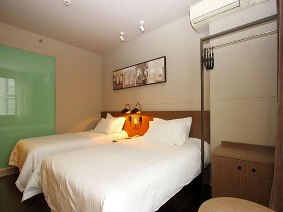 Jinjiang Inn Select (Wuhan Xinhua Road) 24/48