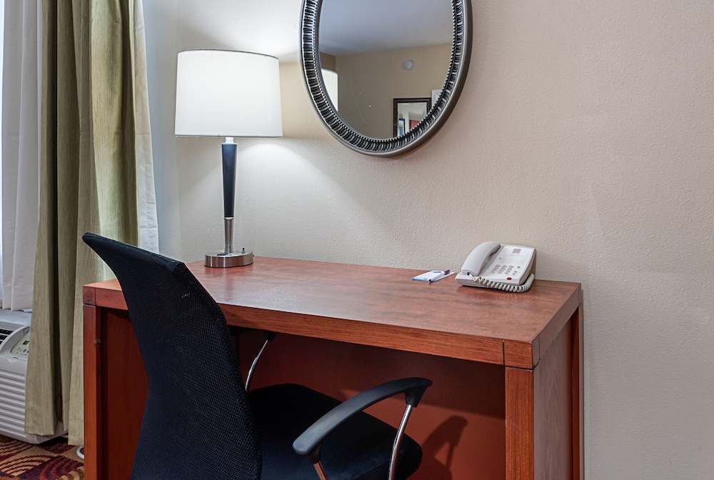 Comfort Suites Lake Charles 40/48