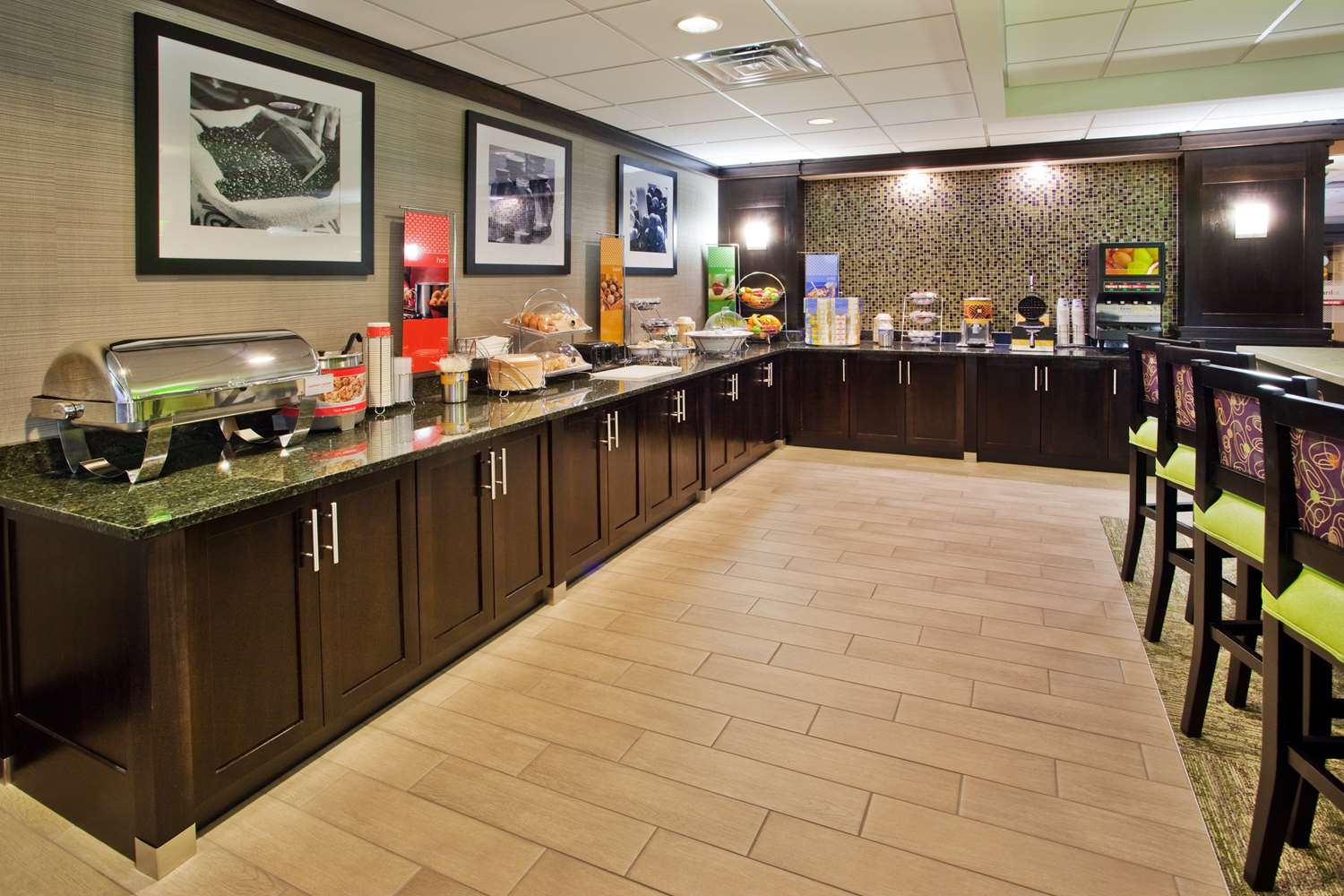 restaurant cafeteria