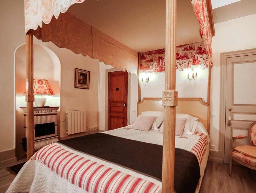 Le Petit Tertre - Chambres D'hotes 13/65