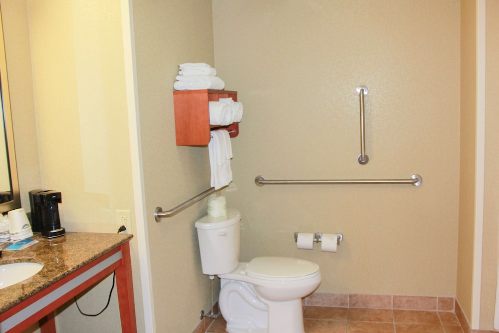 Hampton Inn & Suites Radcliff Fort Knox 12/58