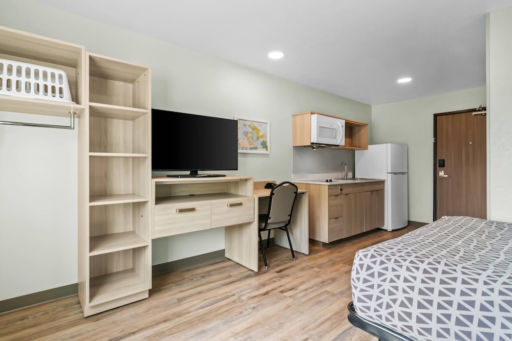 WoodSpring Suites Rogers Bentonville 39/51