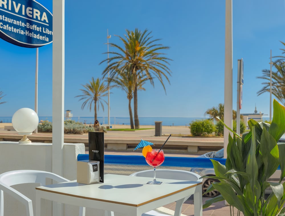 RH Riviera - Adults Only 20/34