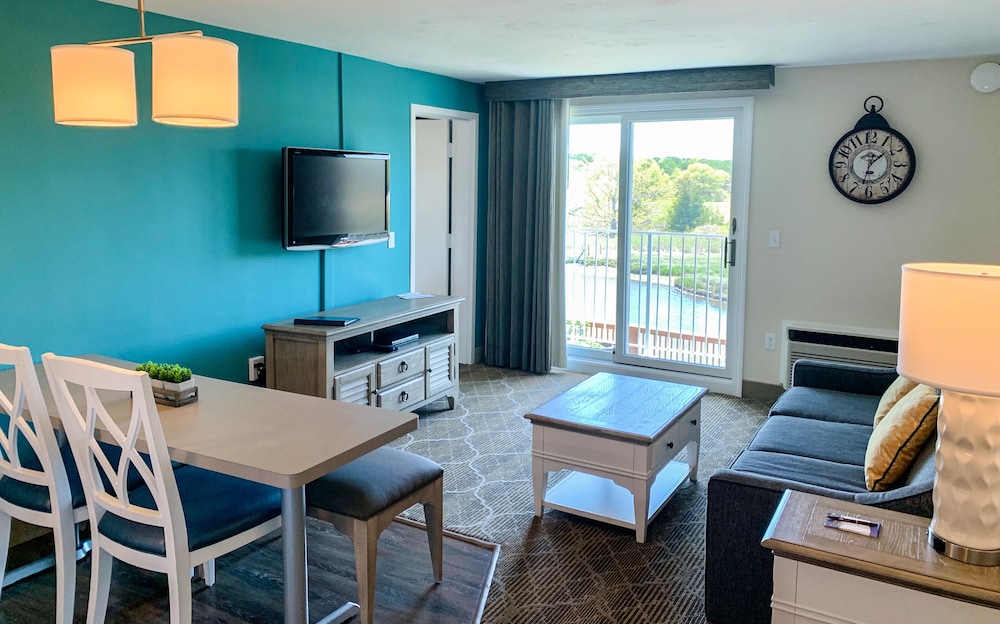 Riverview Resort, a VRI resort 35/64