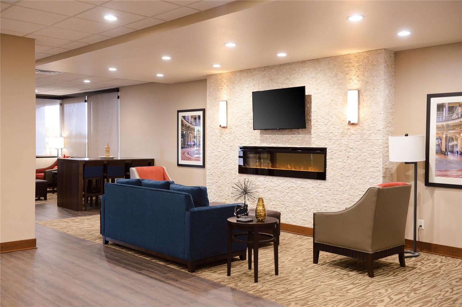Comfort Inn & Suites Event Center 7/9