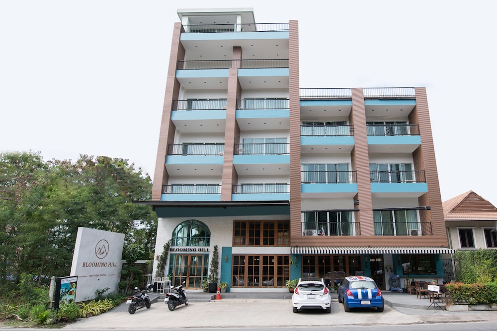 Capital O 631 Blooming Hill Boutique Suites 1/50