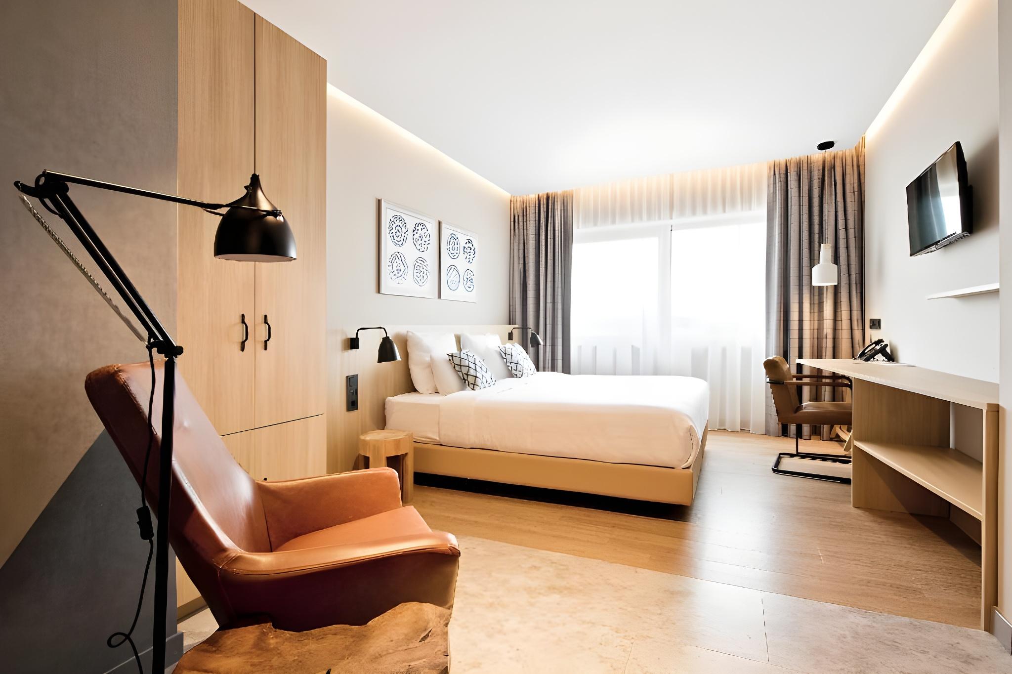 Twin or Double Room Urban Plus