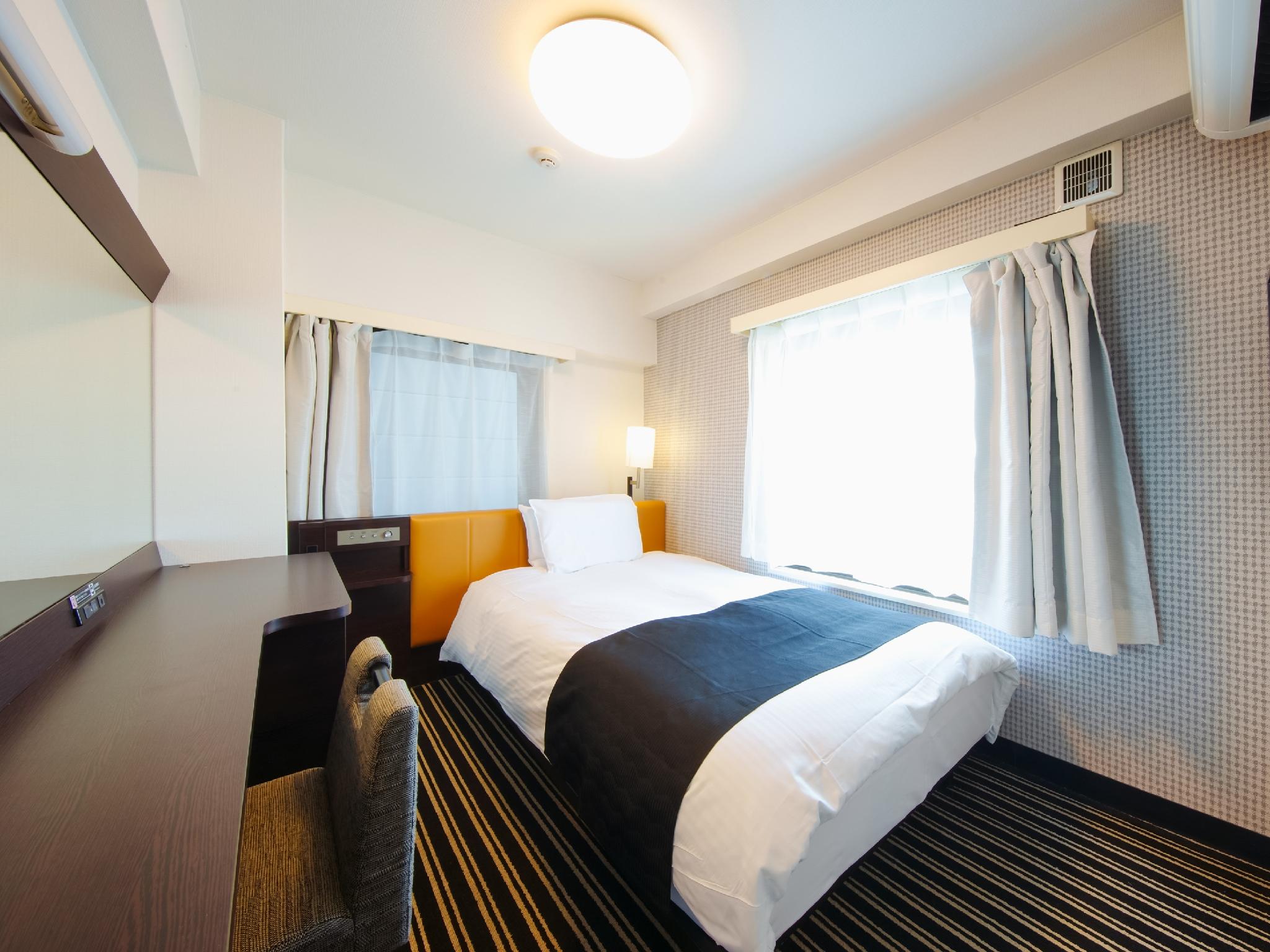 Semi Room, Single, Semi Double Bed, Smoking
