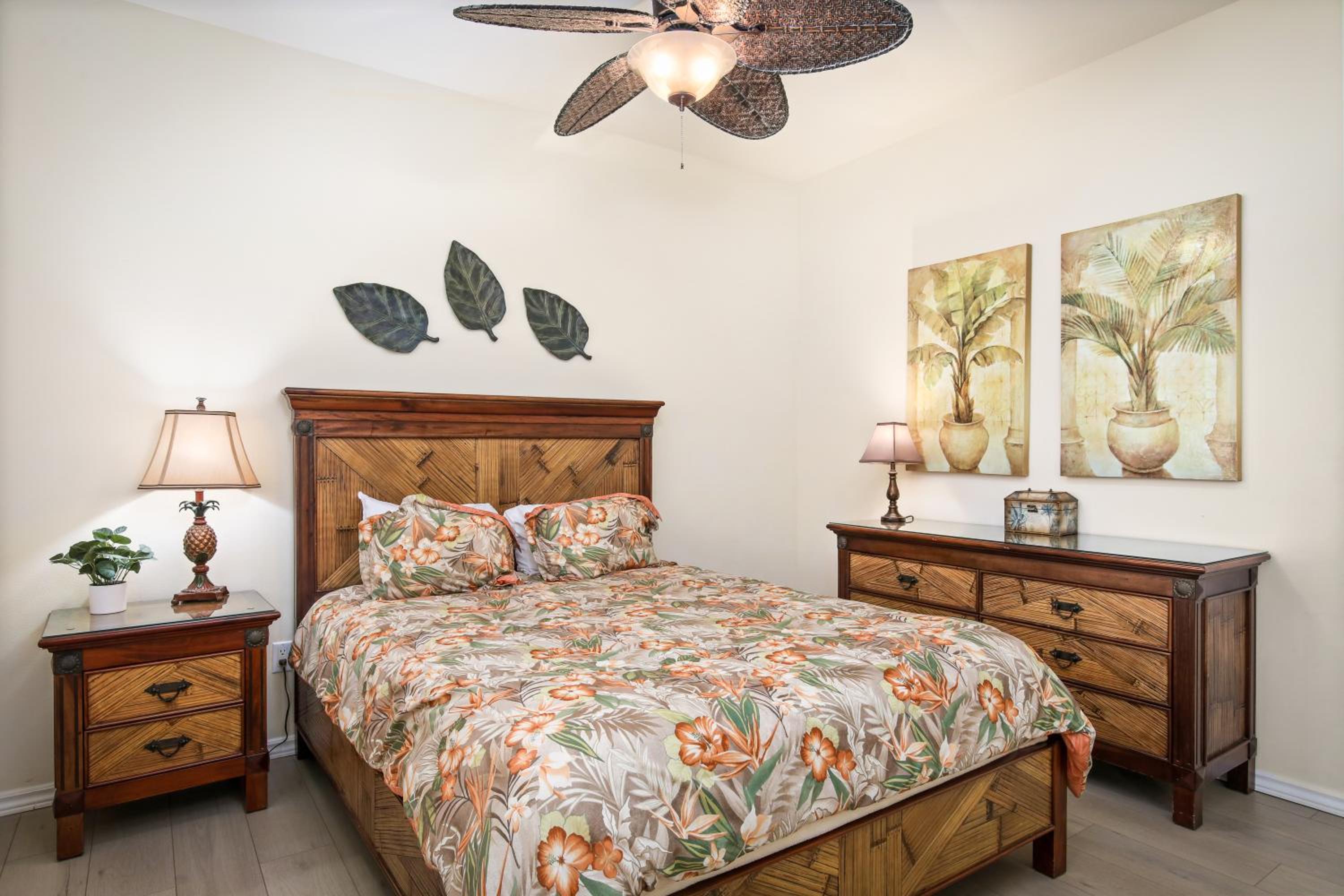 2 Bedrooms, Golf Course View