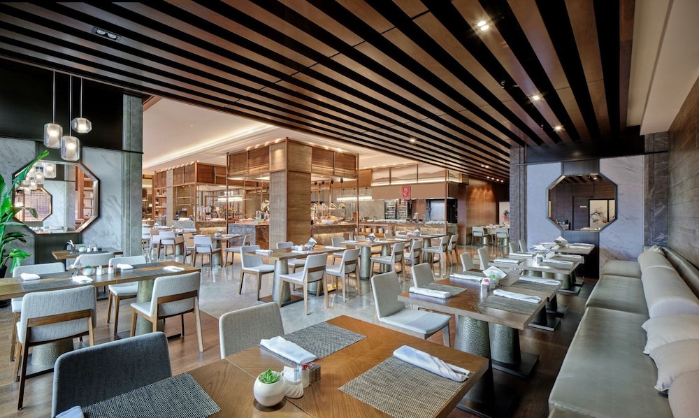 Hualuxe Suzhou Bay Hot Spring Resort 49/72