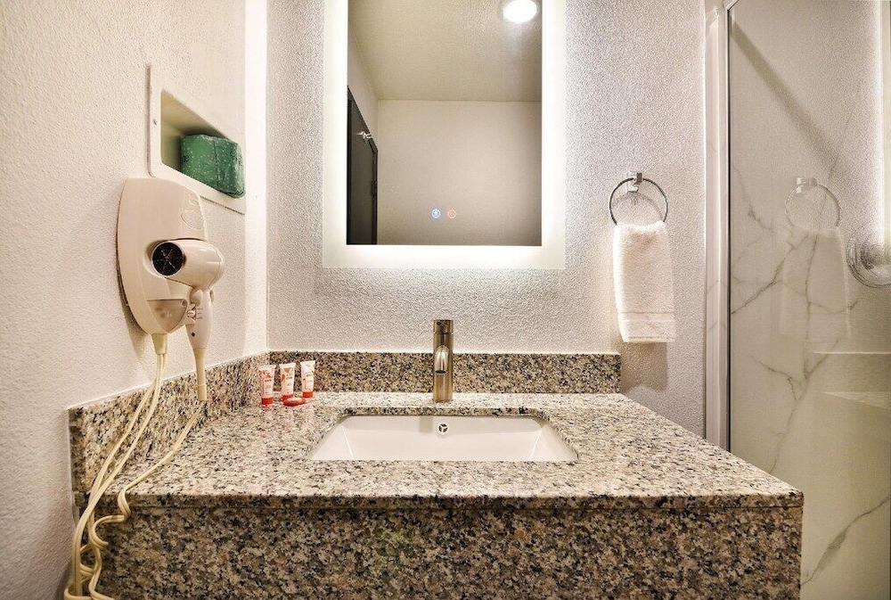 OYO Hotel Shreveport Airport North 53/60