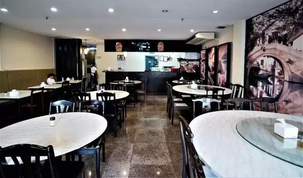TRADERS INN 25/35