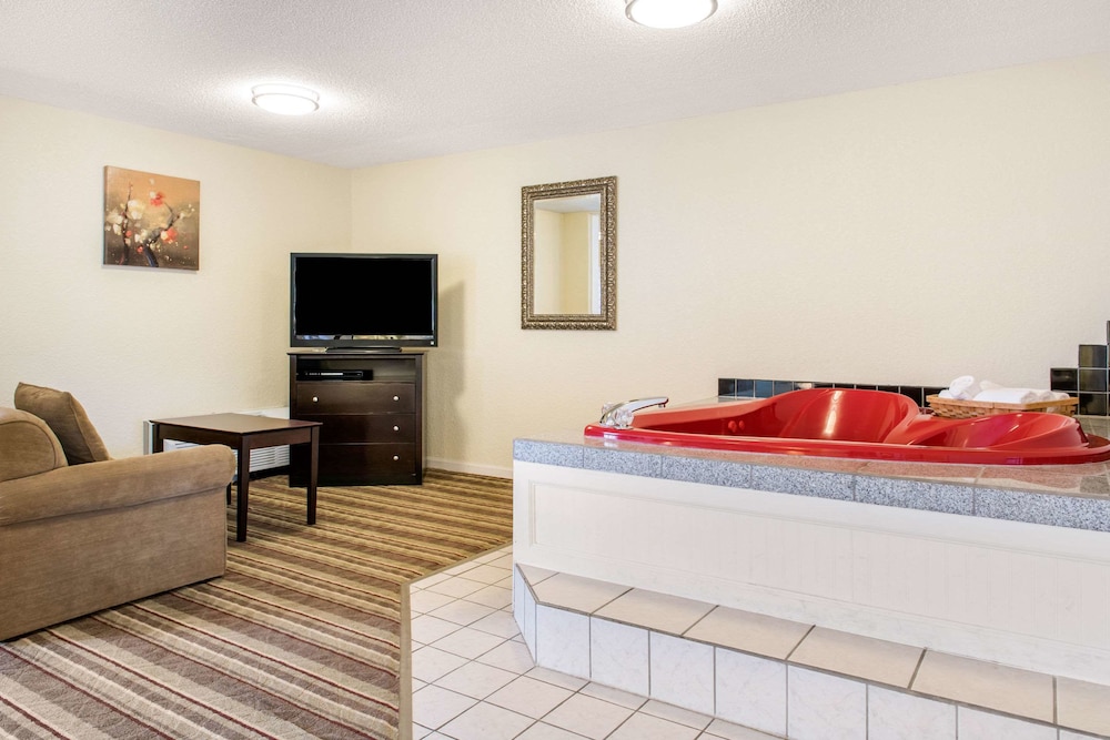 Quality Inn Huntingburg - Jasper 20/37