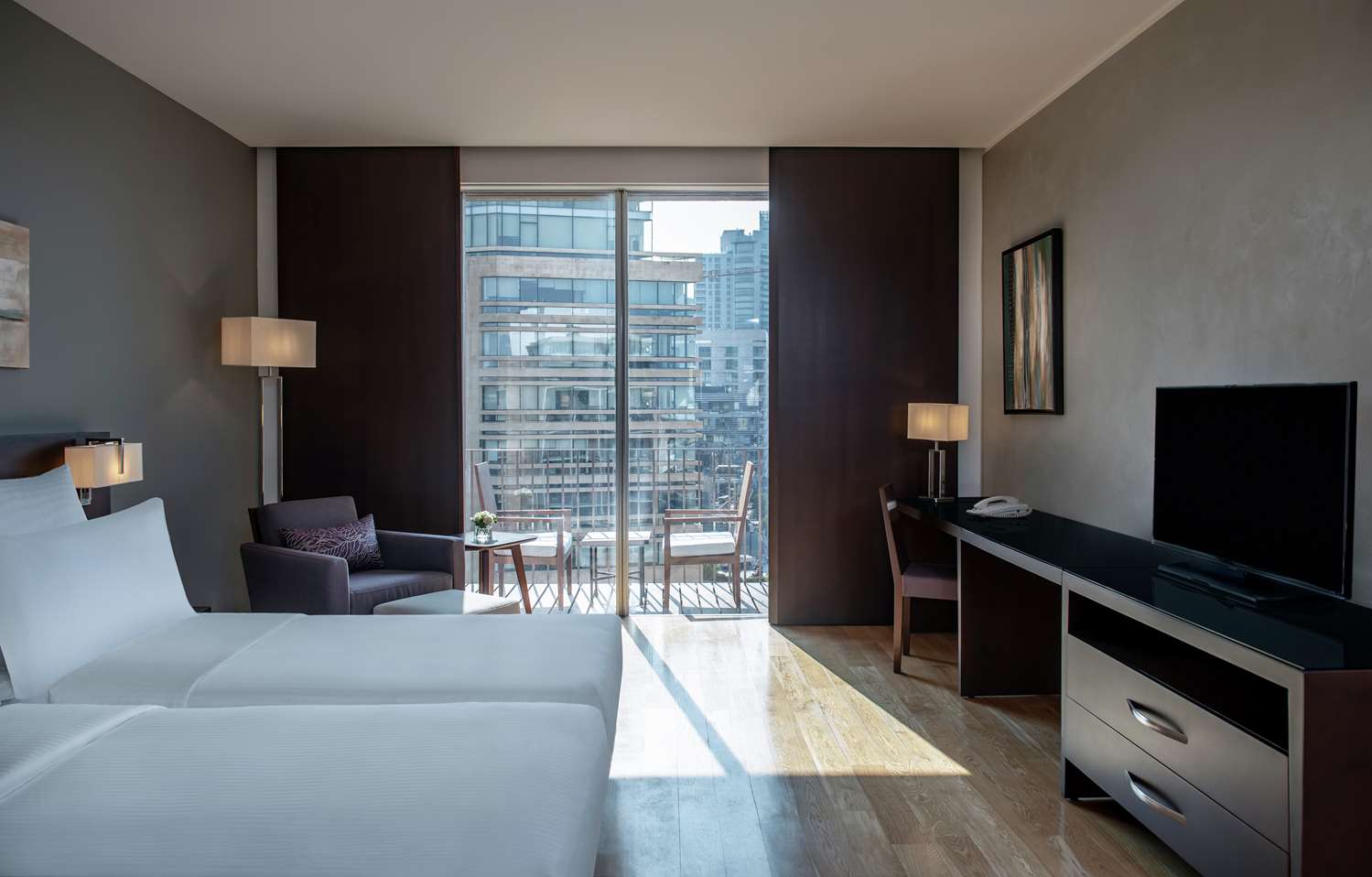 Executive, Twin Beds, Hilton Beirut Downtown 2/3