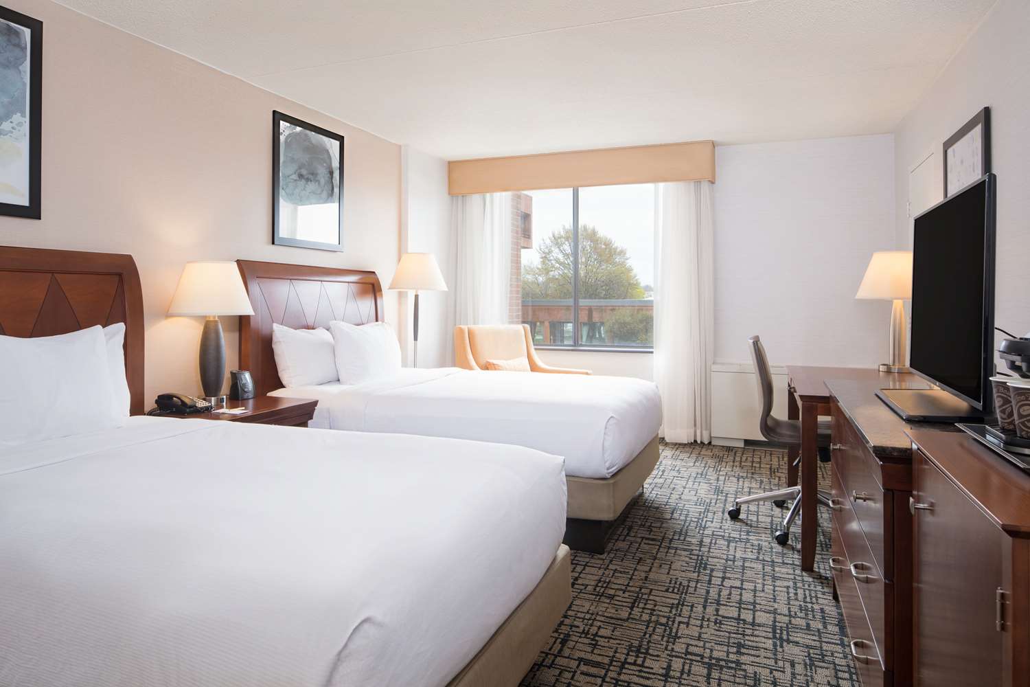 Room, 2 Double Beds, Bathtub, Accessible