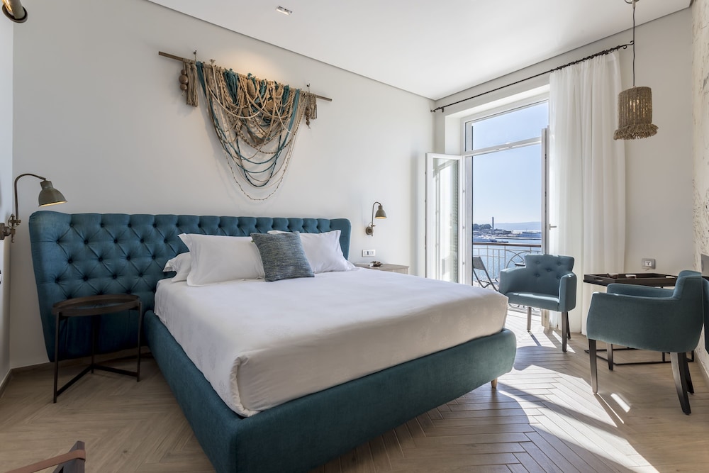 Seaview Luxury Retreat 9/42