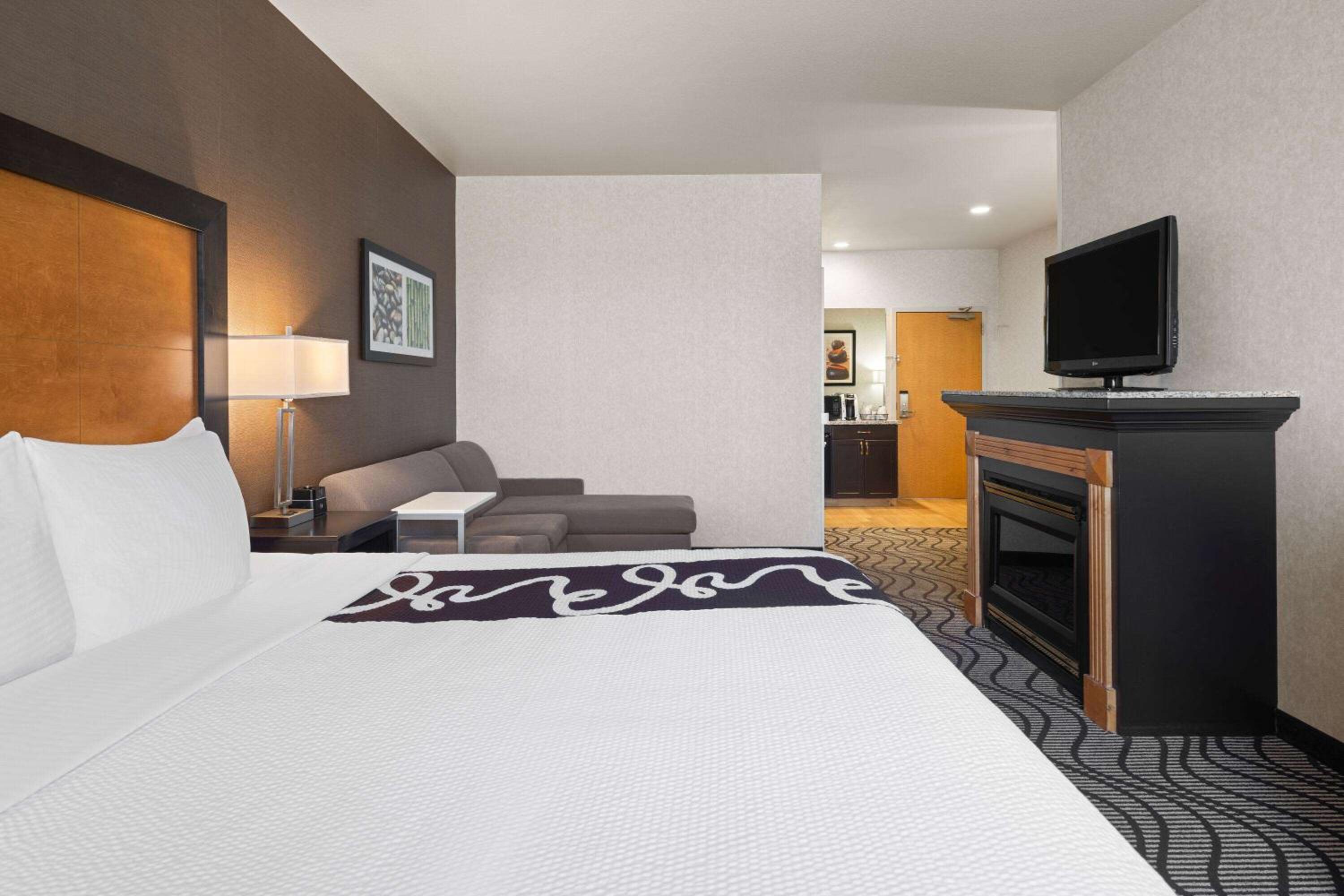Deluxe, Executive, King Bed, Sofa
