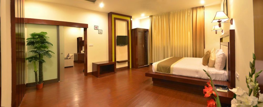 Devashish Hotel 11/27