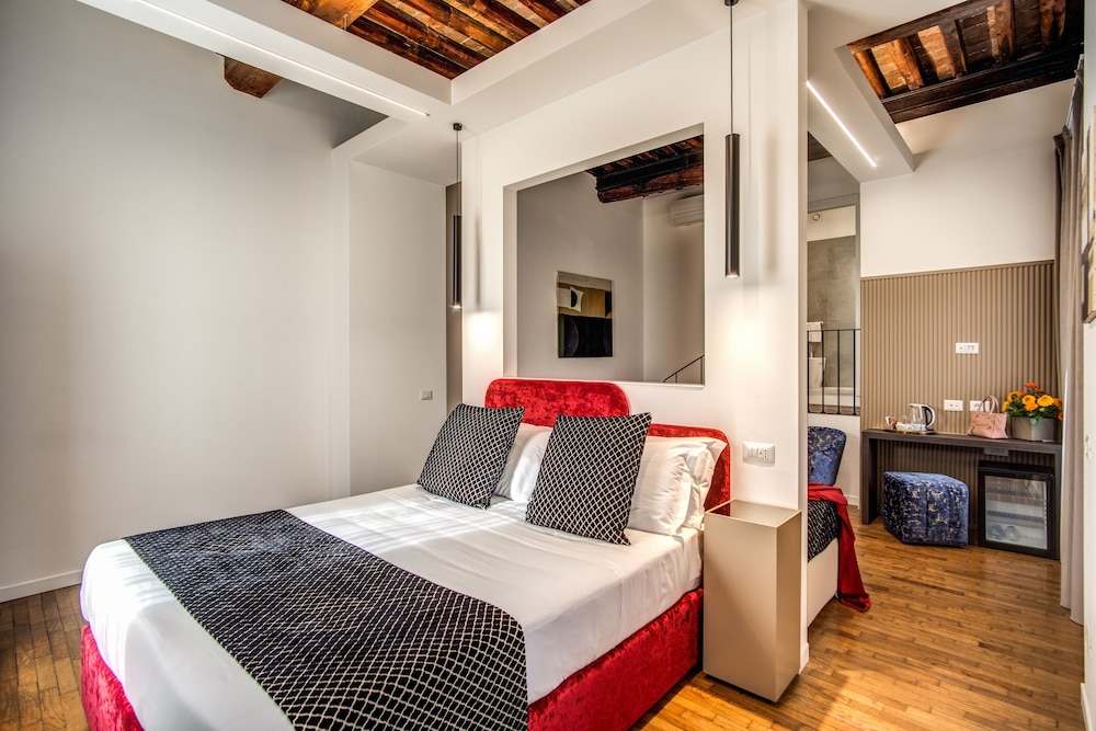 Little Queen 8/66