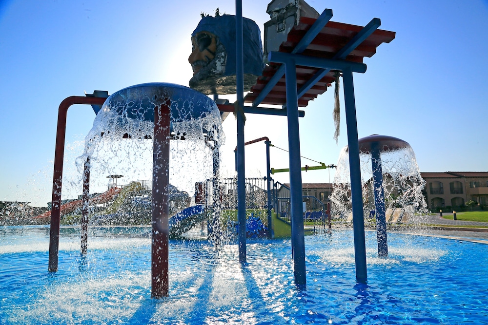 White Olive Marine Aquapark 51/69
