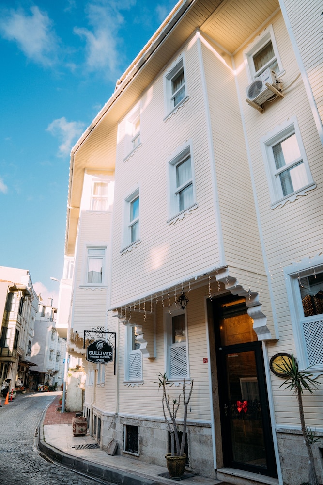 Sultan Corner Suites 2/49