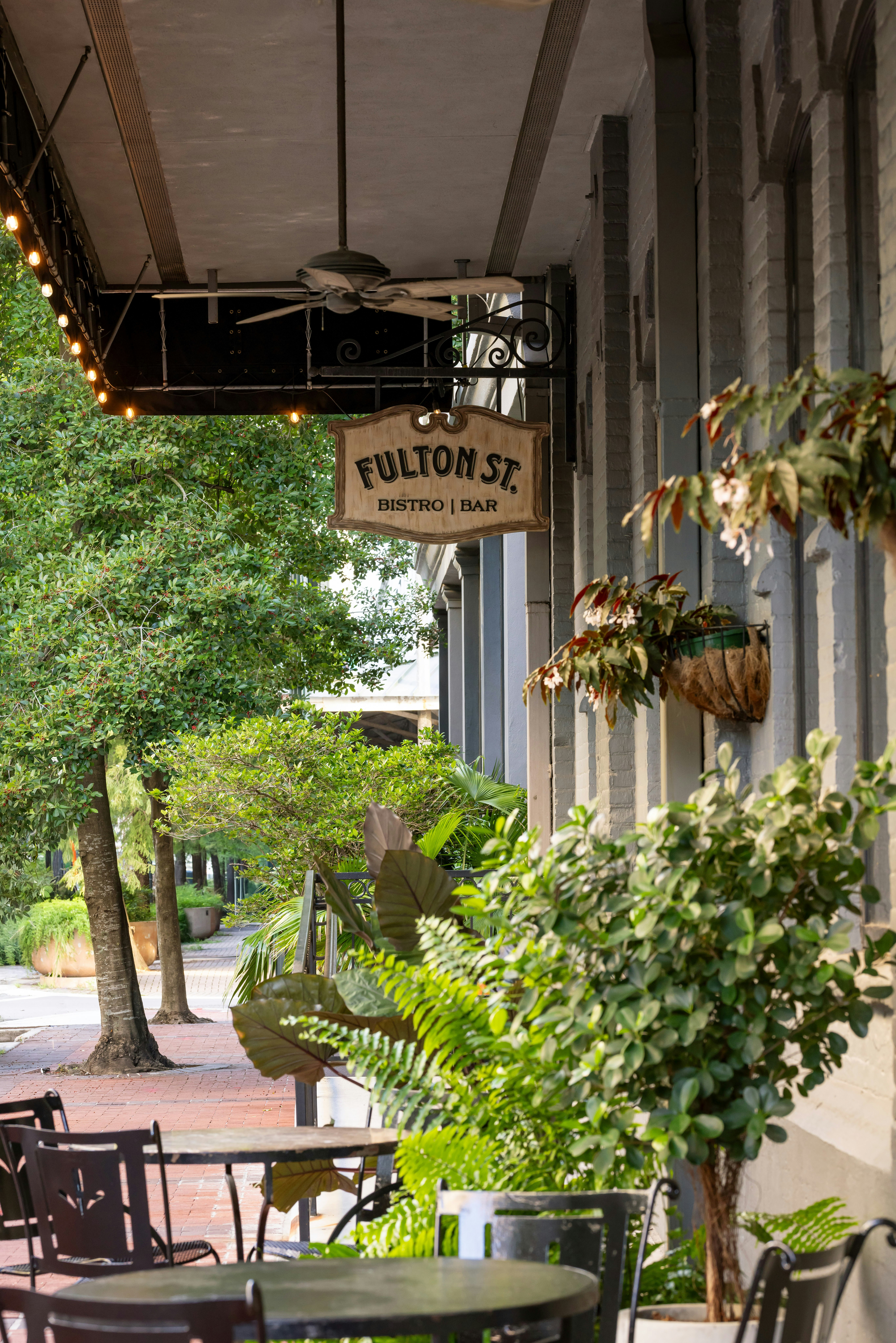 The Riverfront Hotel New Orleans 66/70