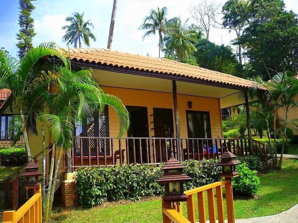 Paradise Bungalows 4/47