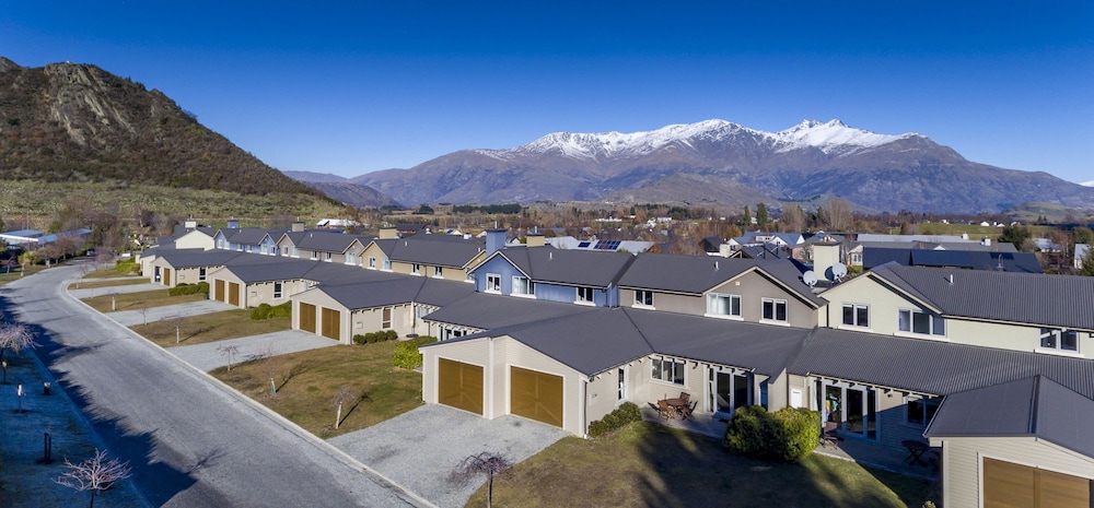 Arrowfield Apartments 15/17