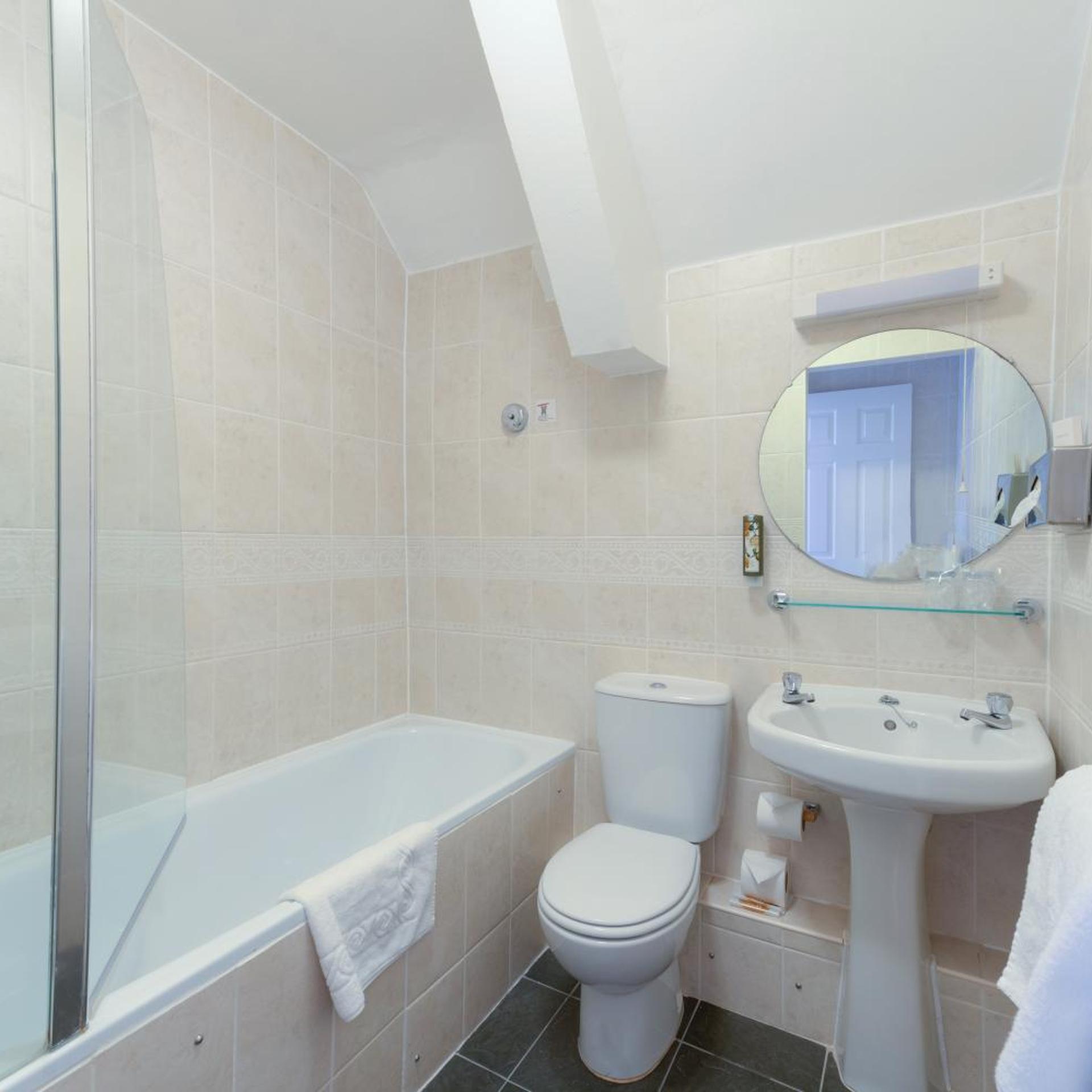 غرفة قياسية بسرير مزدوج، Appleby Manor Hotel & Garden Spa 6/6