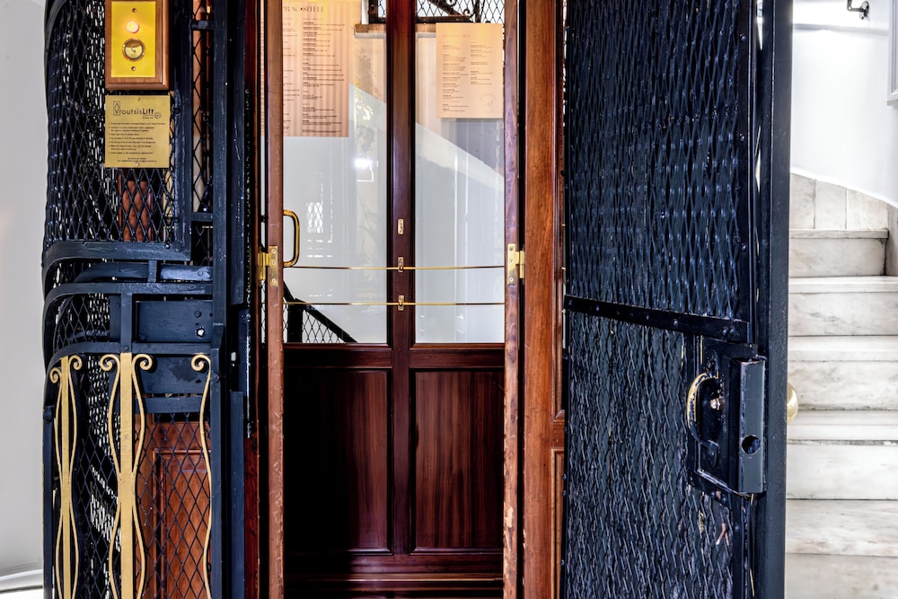 Belle Epoque Suites Athens 34/50